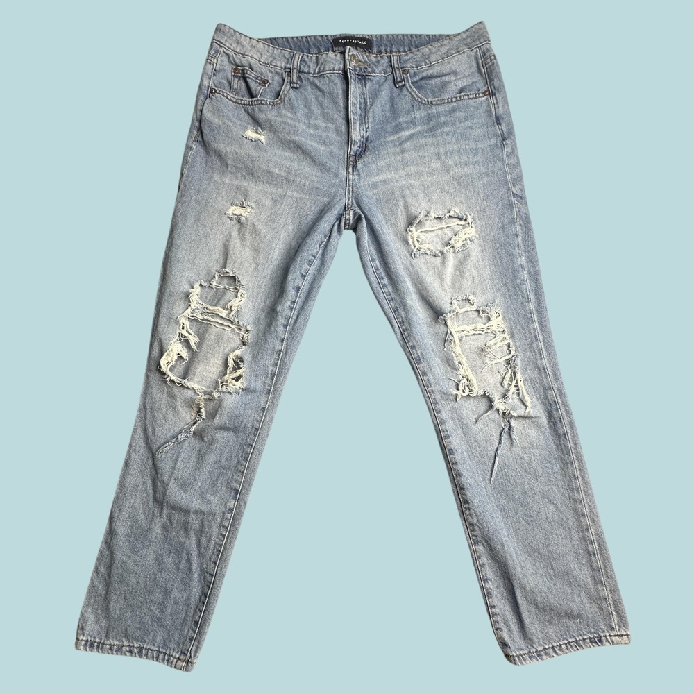 Aeropostale Jeans Womens 14 Reg Straight Light Blue Distressed Cotton Denim